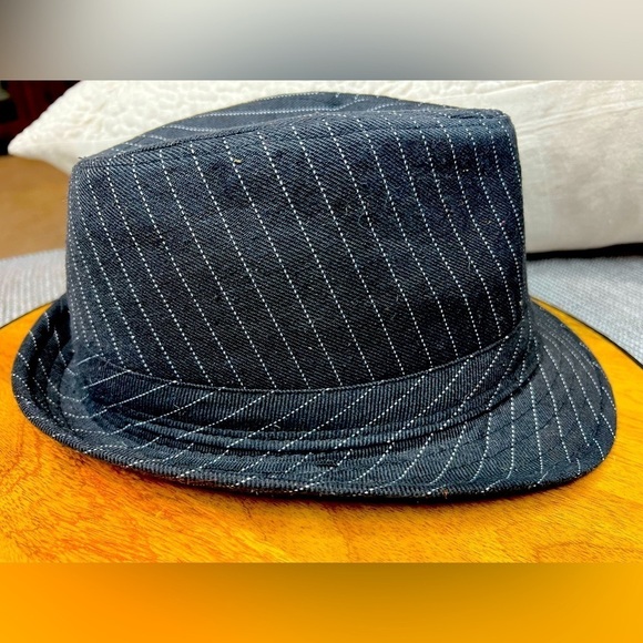 H008. Milani Pinstripe Style Fedora Hat with Matching Band L/XL - Picture 3 of 6